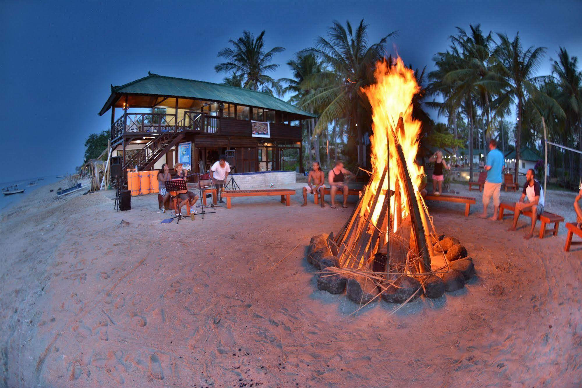 Hotel Grand Sunset Gili Air Exterior foto